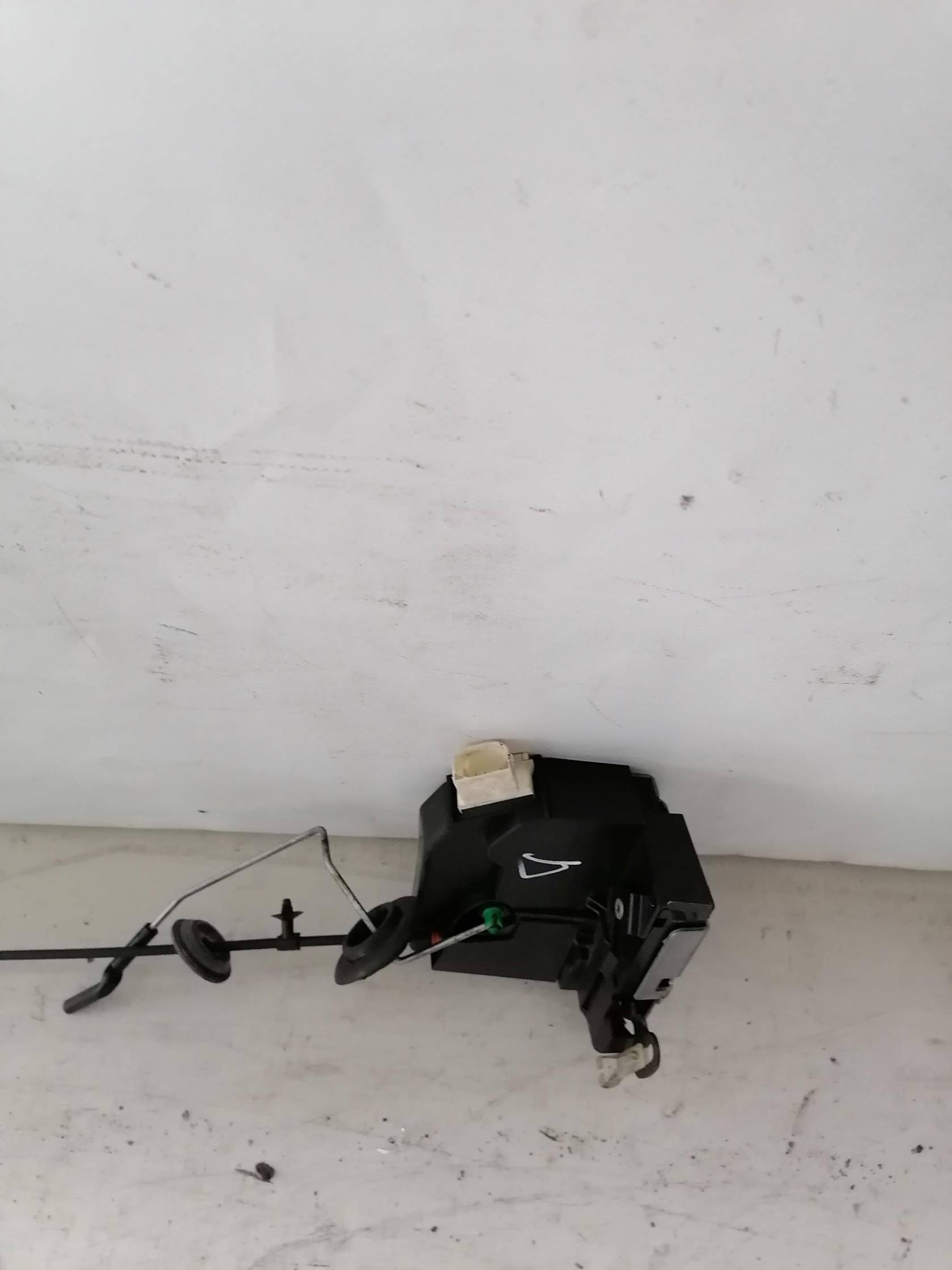 Serratura porta ant. dx.